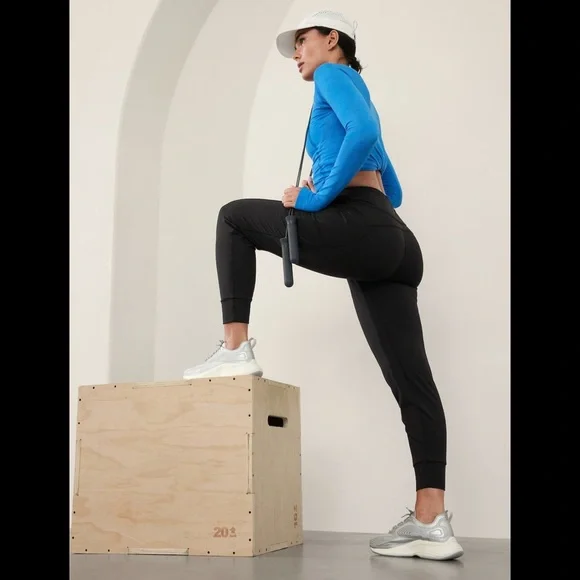 ATHLETA - Picture 3 of 15